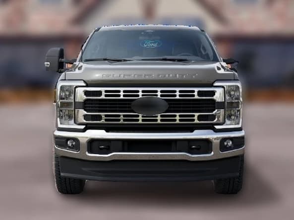 Ford Super Duty F-250 SRW XLT 4WD Reg Cab 8' Box 2027 — side view