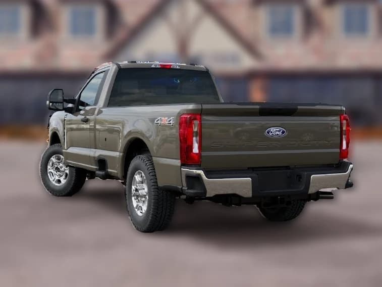 Ford Super Duty F-250 SRW XLT 4WD Reg Cab 8' Box 2027 — side view