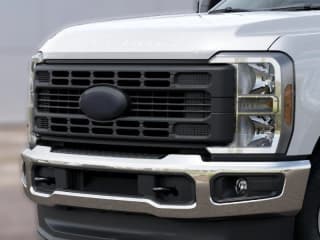 Ford Super Duty F-250 SRW XL 4WD Reg Cab 8' Box