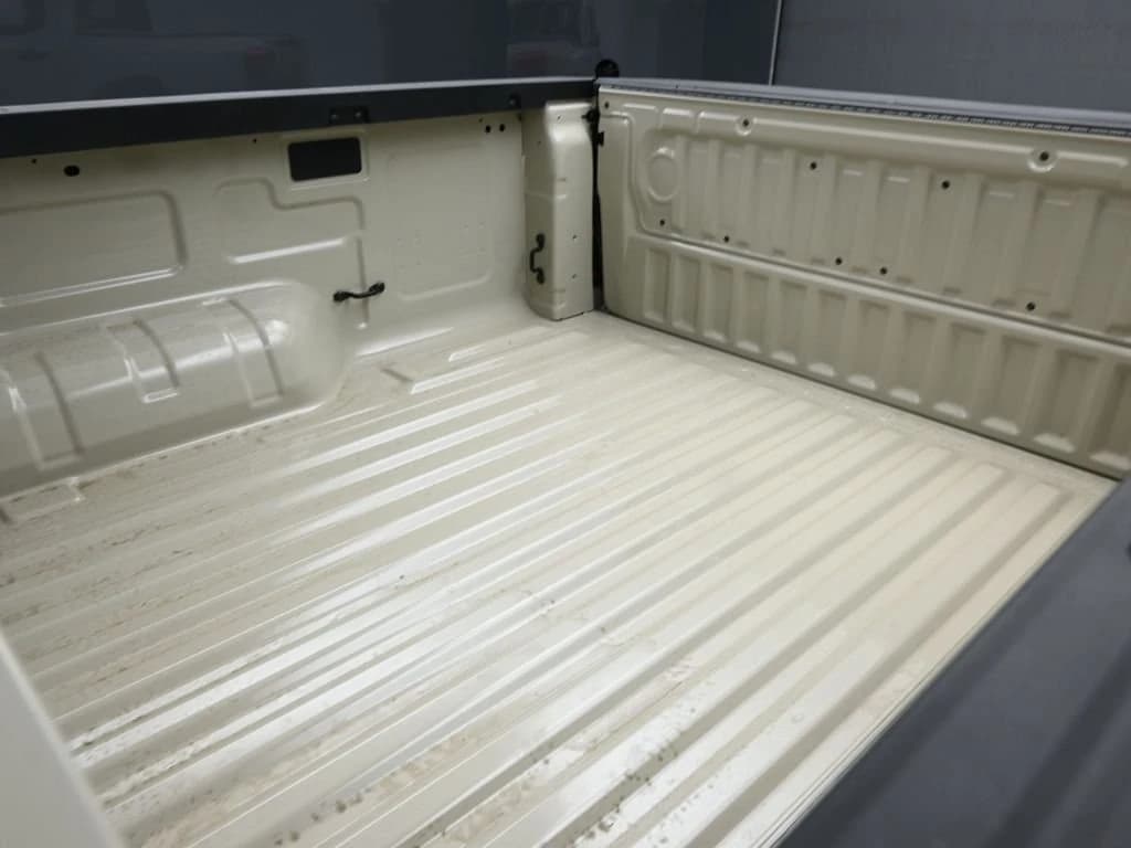 Ford Ranger XL 2WD SuperCrew 5' Box 2025 — side view