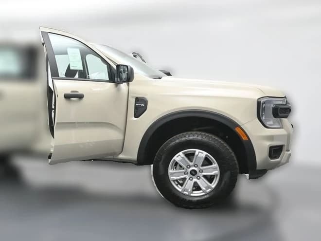 Ford Ranger XL 2WD SuperCrew 5' Box 2025 — side view