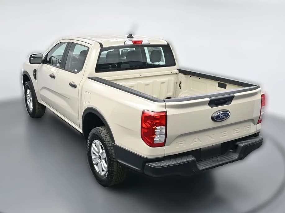 Ford Ranger XL 2WD SuperCrew 5' Box 2025 — side view
