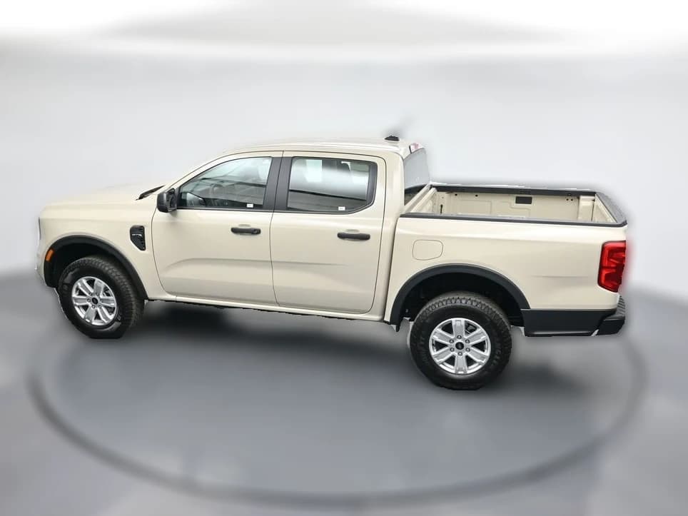 Ford Ranger XL 2WD SuperCrew 5' Box 2025 — side view