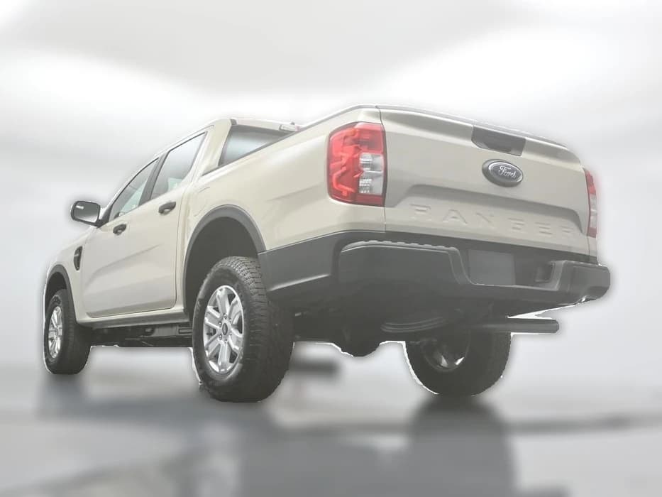 Ford Ranger XL 2WD SuperCrew 5' Box 2025 — side view