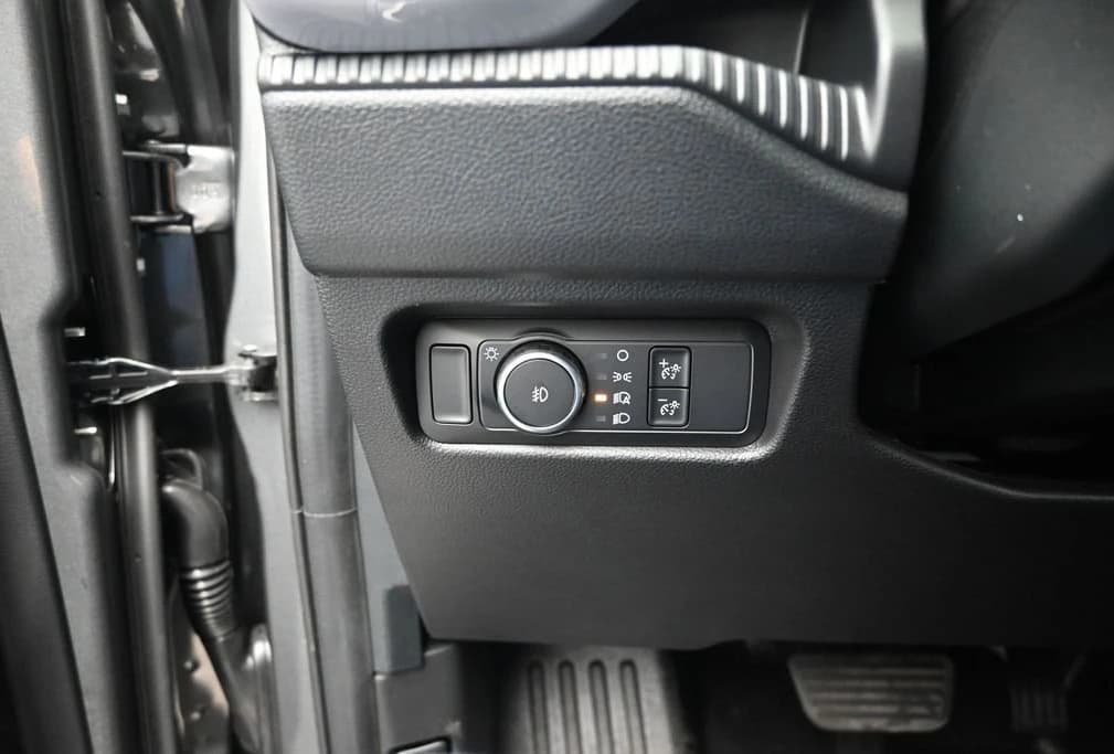 Ford Ranger XL 2WD SuperCrew 5' Box 2026 — side view