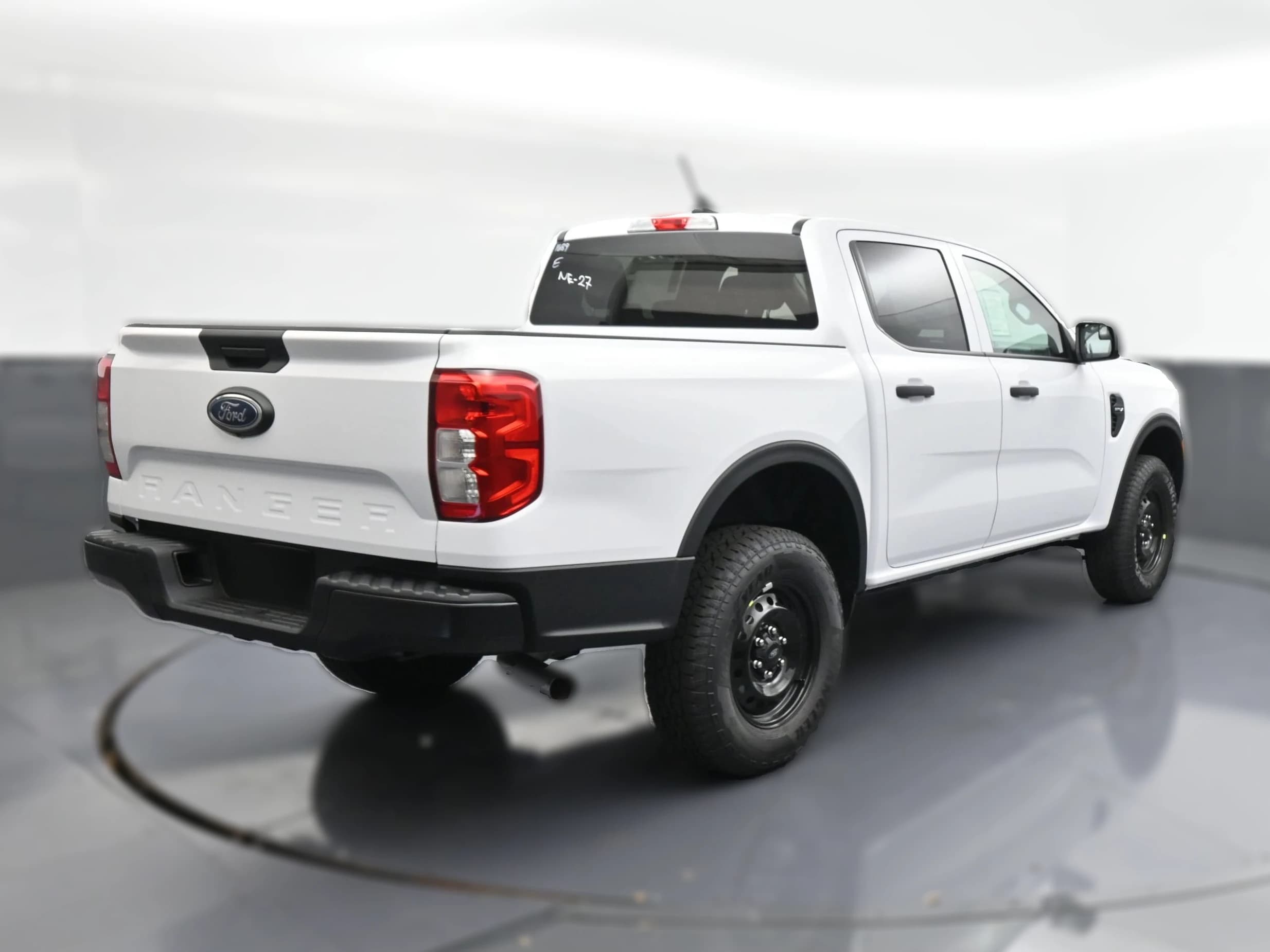 Ford Ranger XL 2WD SuperCrew 5' Box 2026 — side view