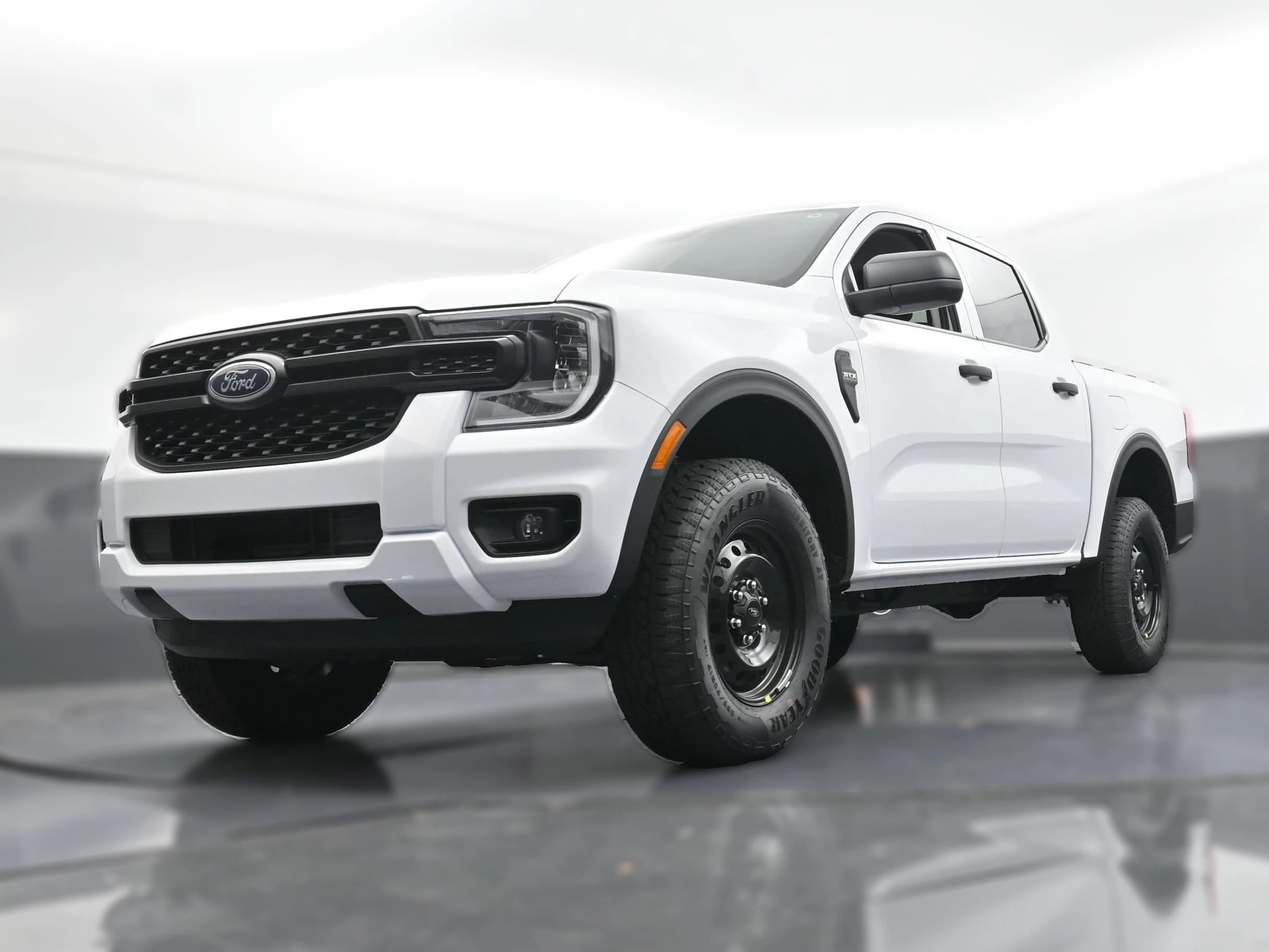 Ford Ranger XL 2WD SuperCrew 5' Box 2026 — side view