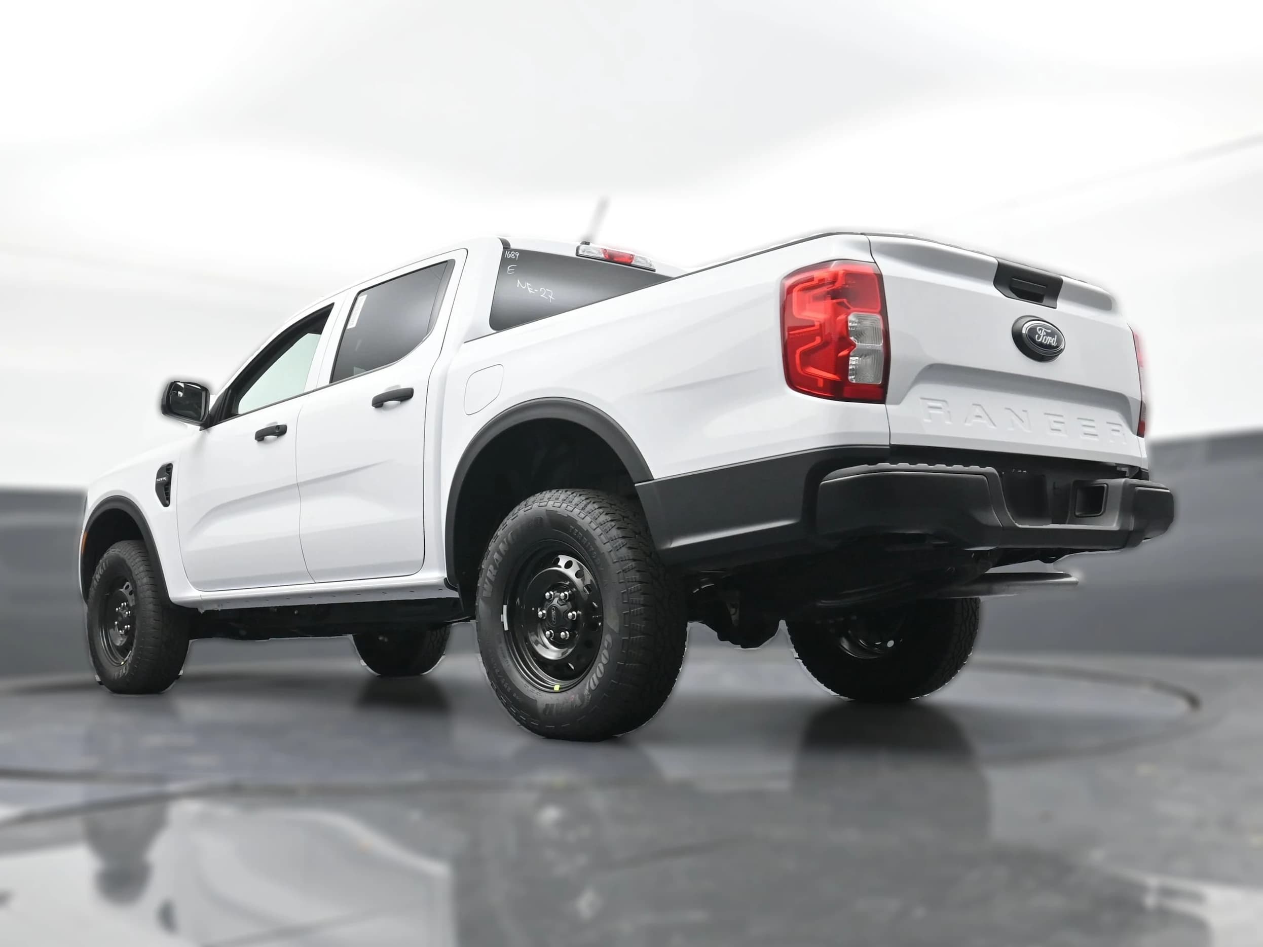 Ford Ranger XL 2WD SuperCrew 5' Box 2026 — side view
