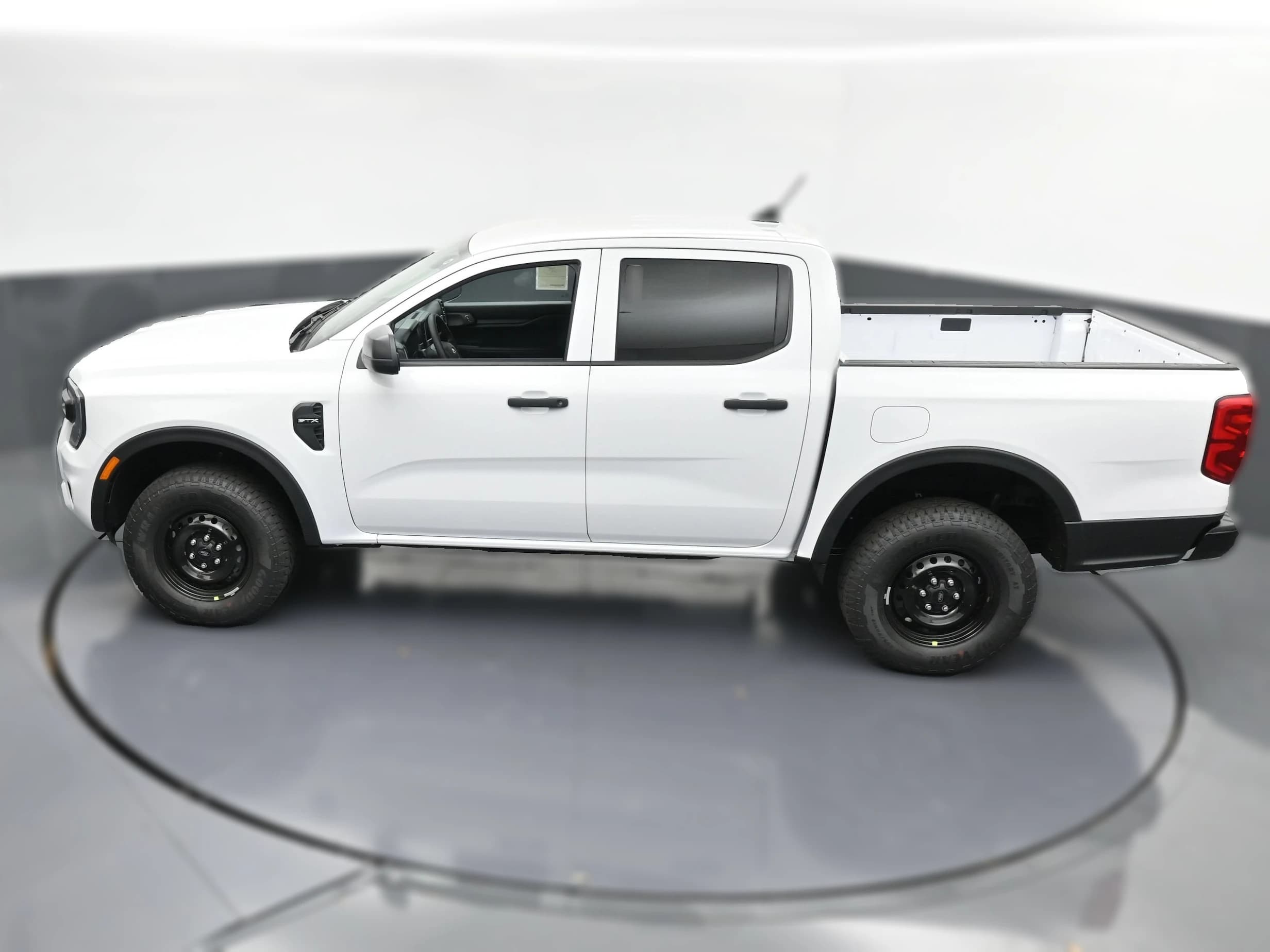 Ford Ranger XL 2WD SuperCrew 5' Box 2026 — side view