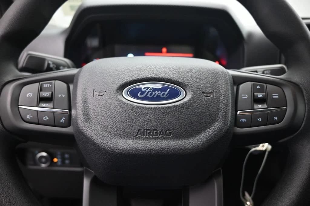 Ford Ranger XL 2WD SuperCrew 5' Box 2026 — side view