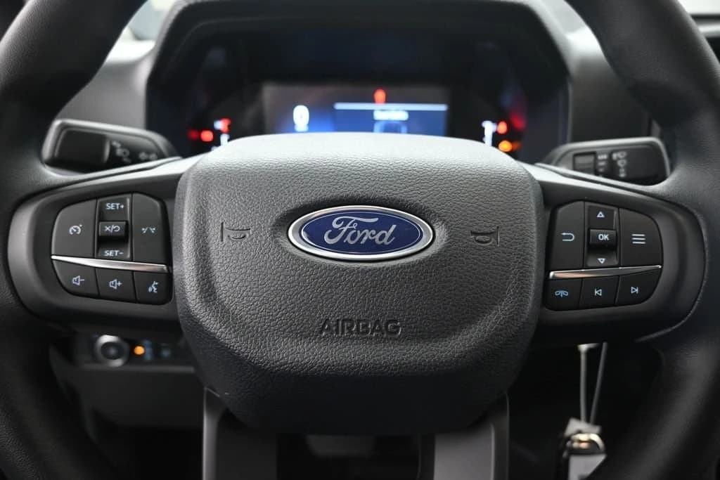 Ford Ranger XL 2WD SuperCrew 5' Box 2026 — side view