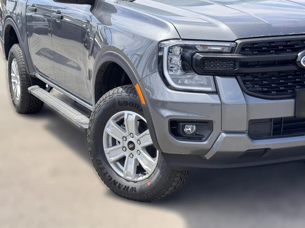 Ford Ranger XL 2WD SuperCrew 5' Box 2026 — side view