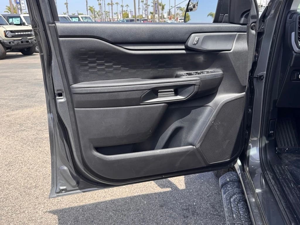 Ford Ranger XL 2WD SuperCrew 5' Box 2026 — side view