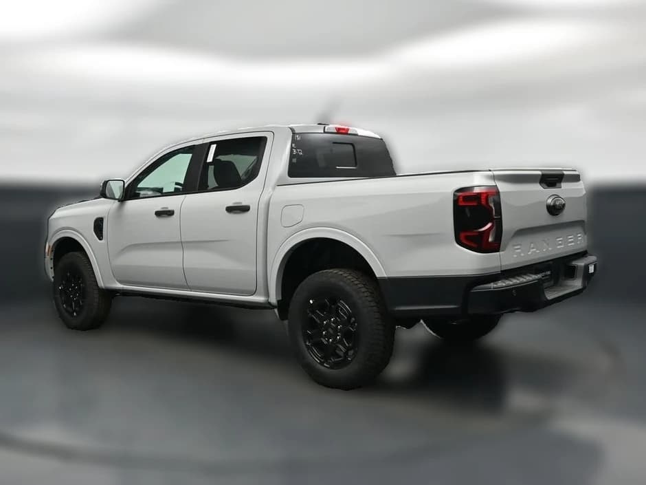 Ford Ranger XLT 2WD SuperCrew 5' Box 2026 — side view