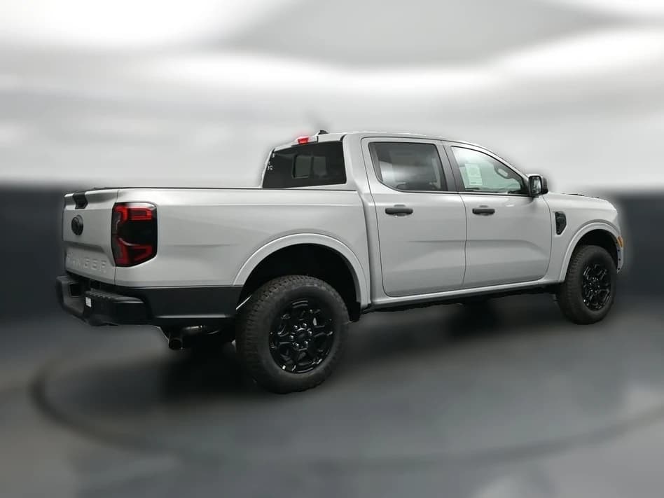 Ford Ranger XLT 2WD SuperCrew 5' Box 2026 — side view