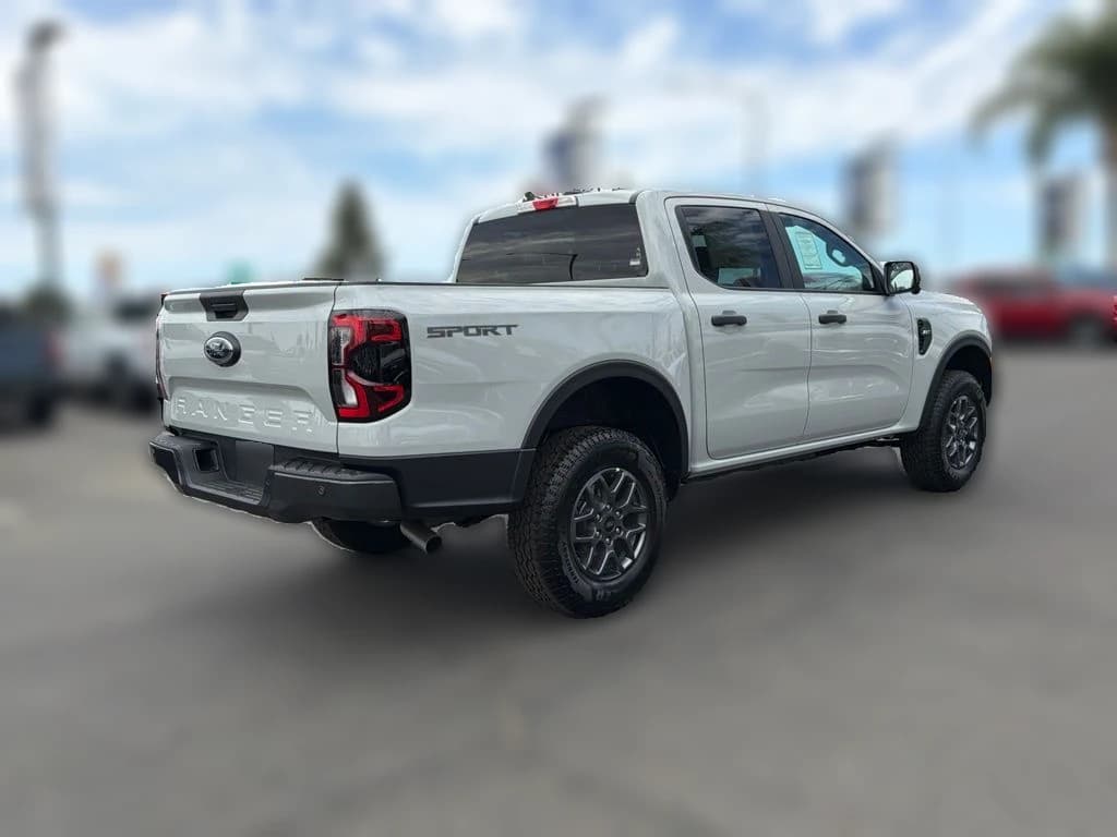 Ford Ranger XLT 2WD SuperCrew 5' Box 2026 — side view