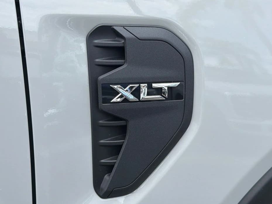 Ford Ranger XLT 2WD SuperCrew 5' Box 2026 — side view