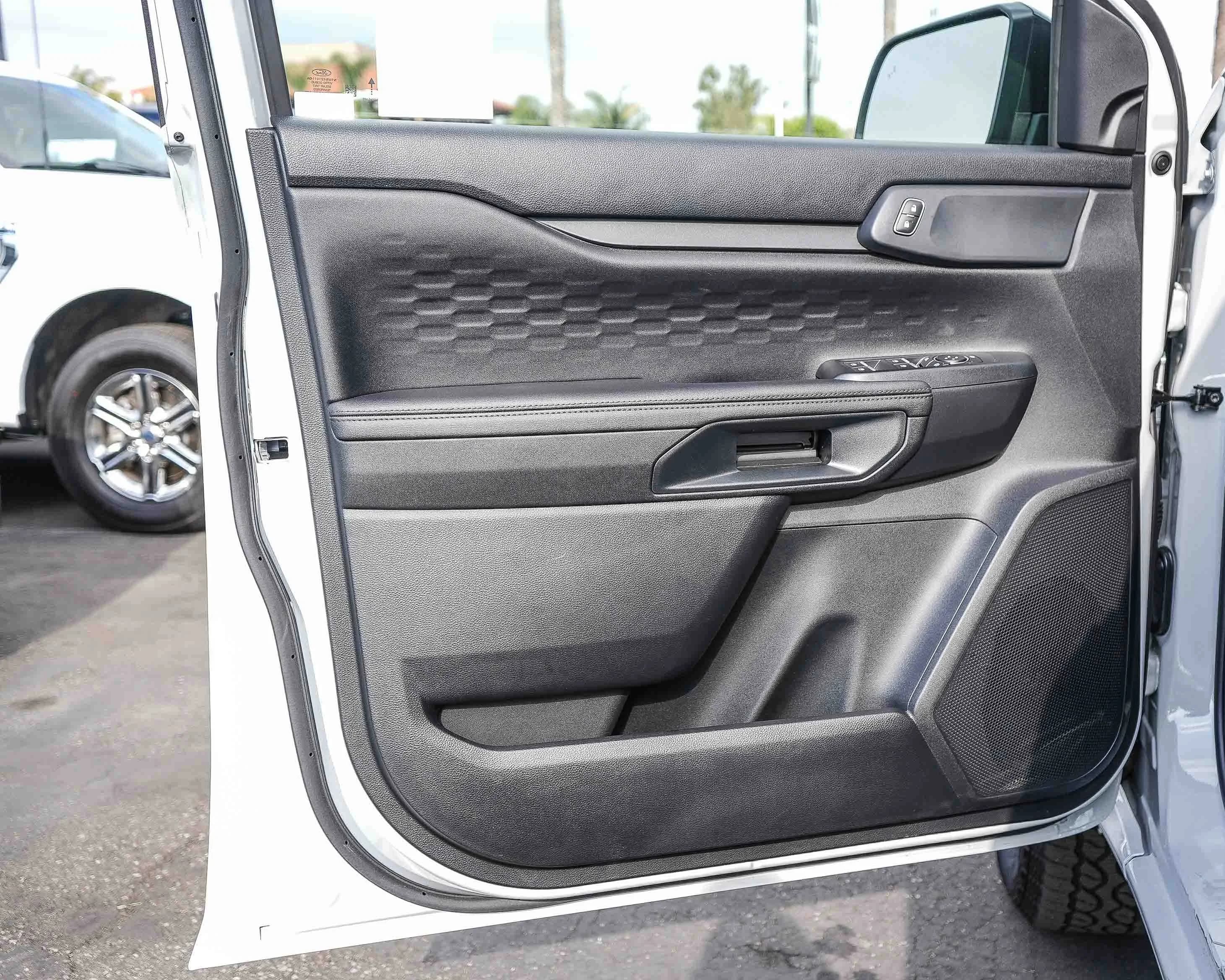 Ford Ranger XLT 2WD SuperCrew 5' Box 2026 — side view