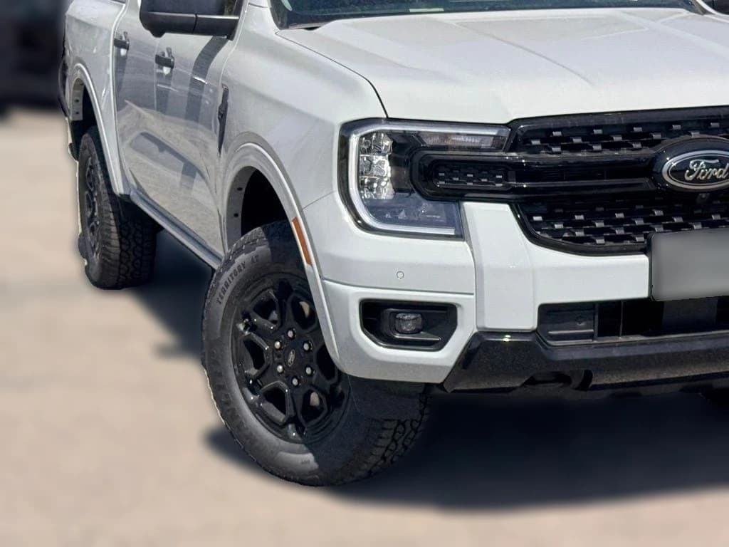 Ford Ranger XLT 4WD SuperCrew 5' Box 2026 — side view