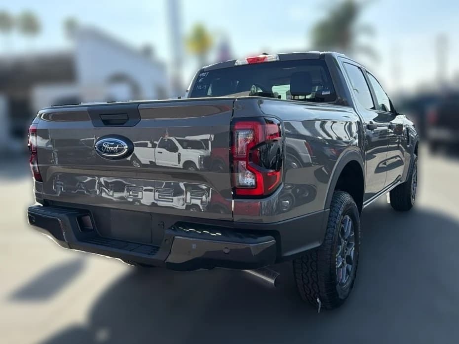 Ford Ranger XLT 4WD SuperCrew 5' Box 2026 — side view