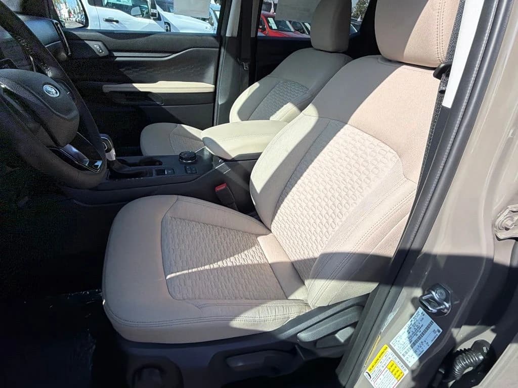 Ford Ranger XLT 4WD SuperCrew 5' Box 2026 — side view