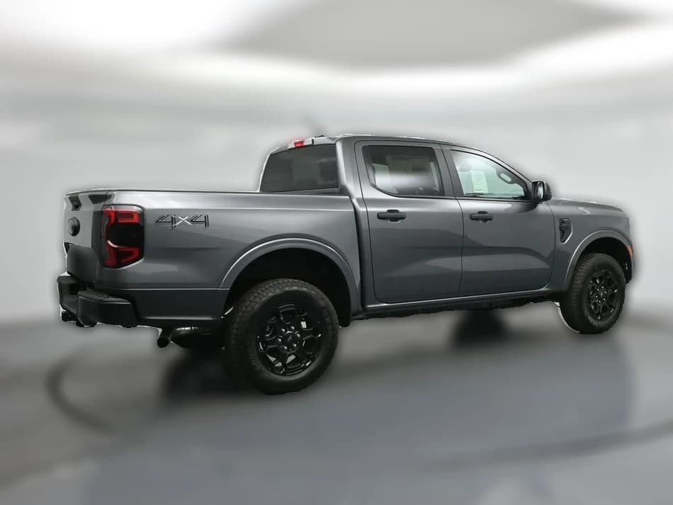 Ford Ranger XLT 4WD SuperCrew 5' Box 2026 — side view