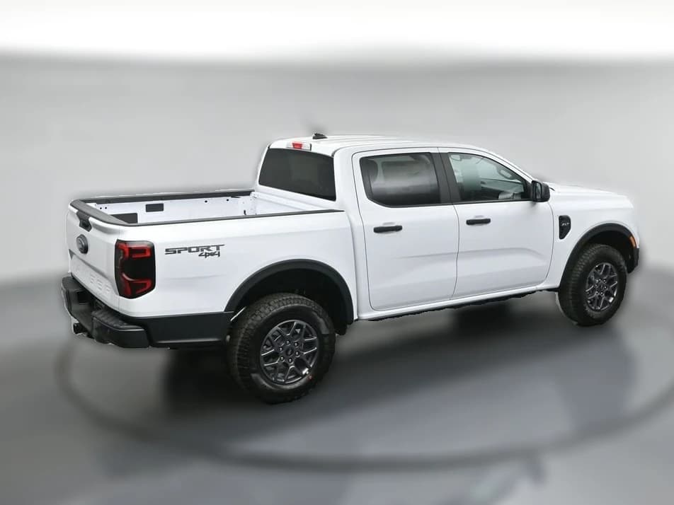 Ford Ranger XLT 4WD SuperCrew 5' Box 2026 — side view