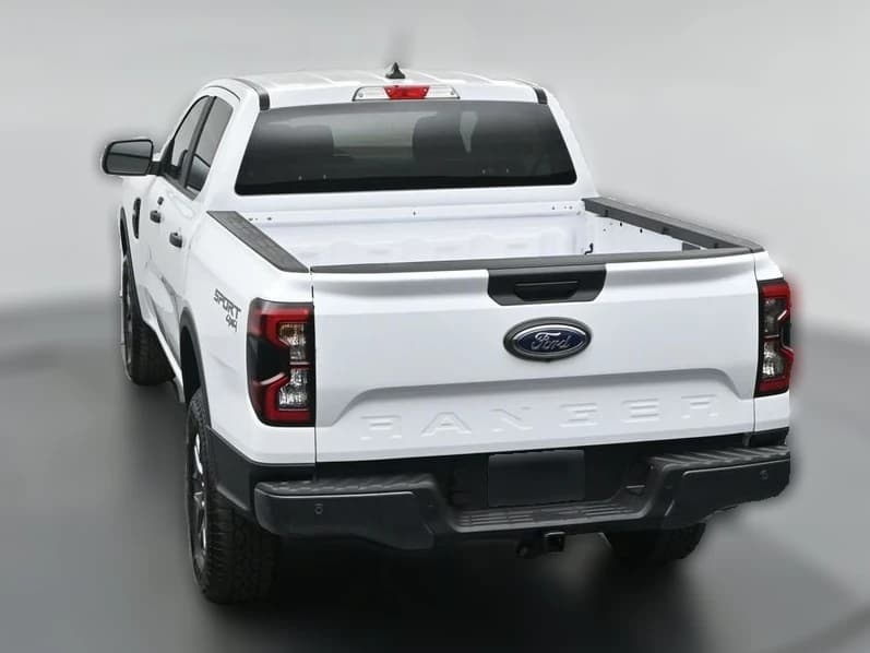 Ford Ranger XLT 4WD SuperCrew 5' Box 2026 — side view