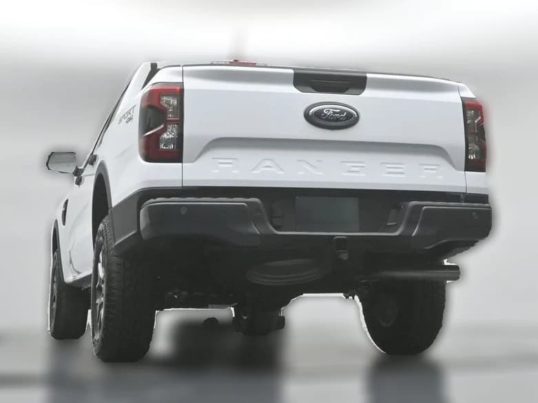 Ford Ranger XLT 4WD SuperCrew 5' Box 2026 — side view