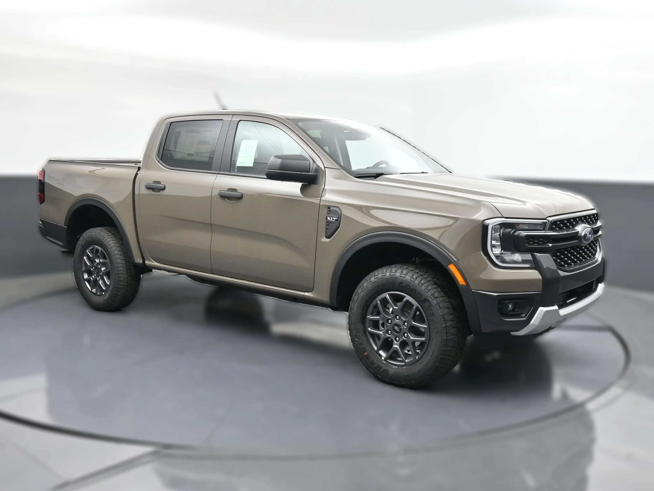 Ford Ranger XLT 4WD SuperCrew 5' Box 2026 — side view