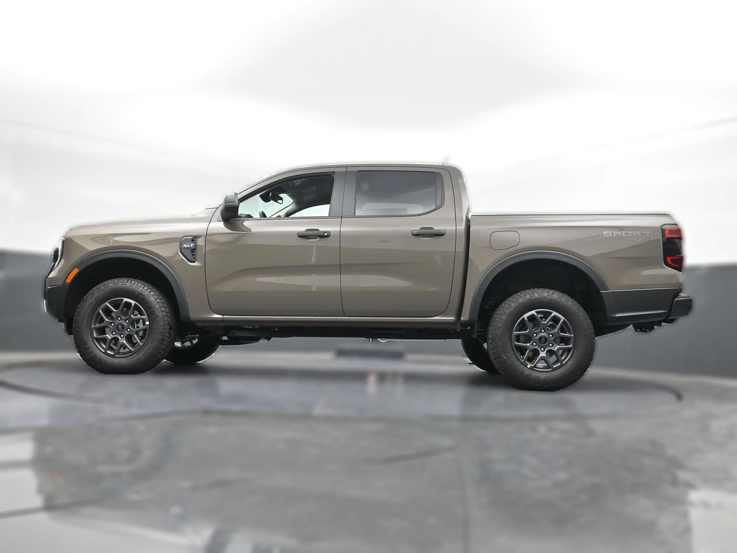 Ford Ranger XLT 4WD SuperCrew 5' Box 2026 — side view
