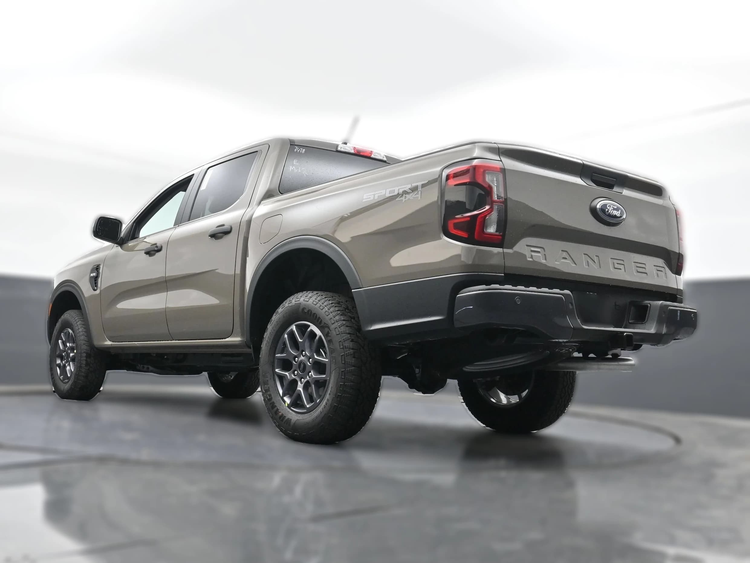 Ford Ranger XLT 4WD SuperCrew 5' Box 2026 — side view