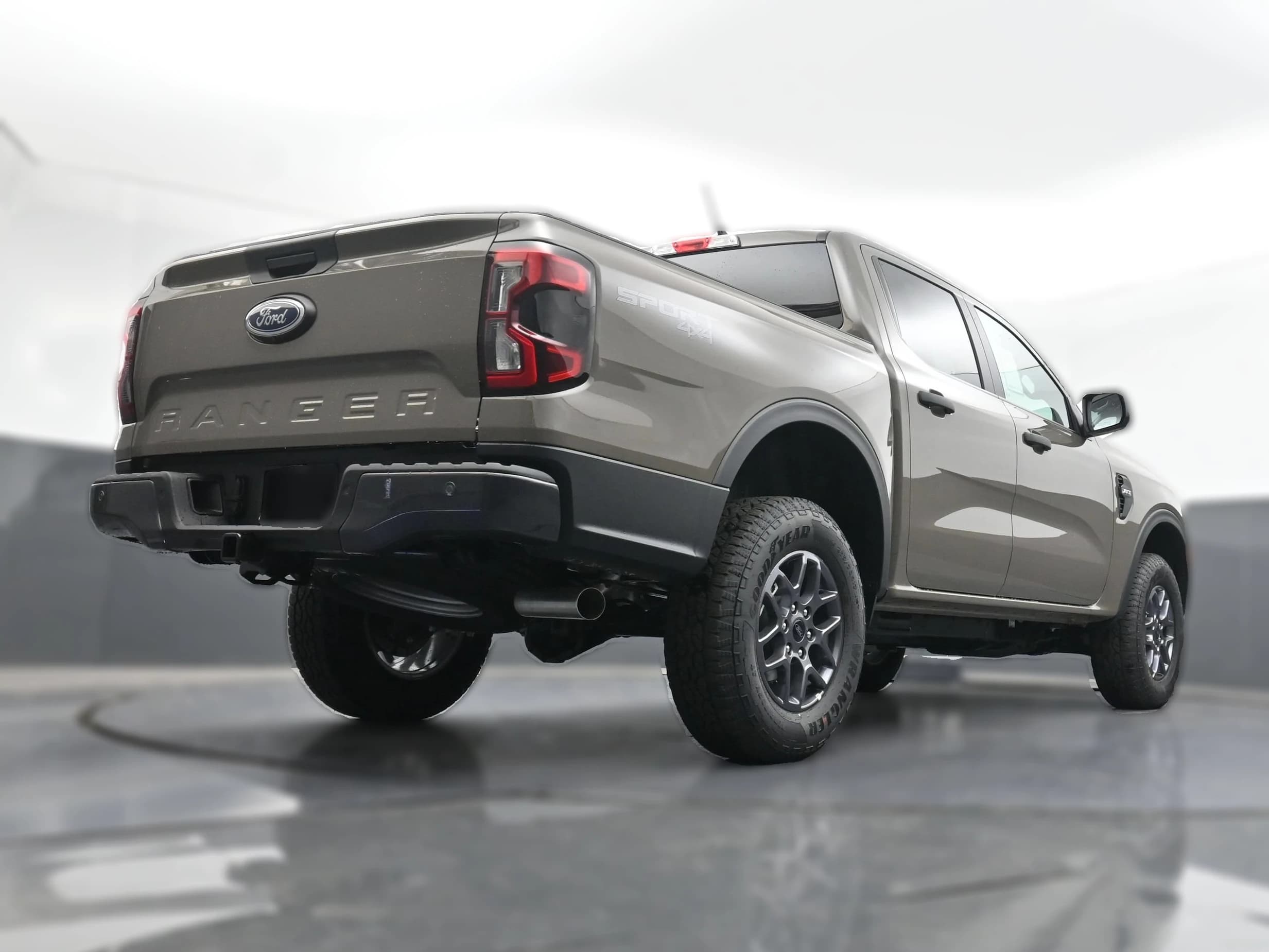 Ford Ranger XLT 4WD SuperCrew 5' Box 2026 — side view