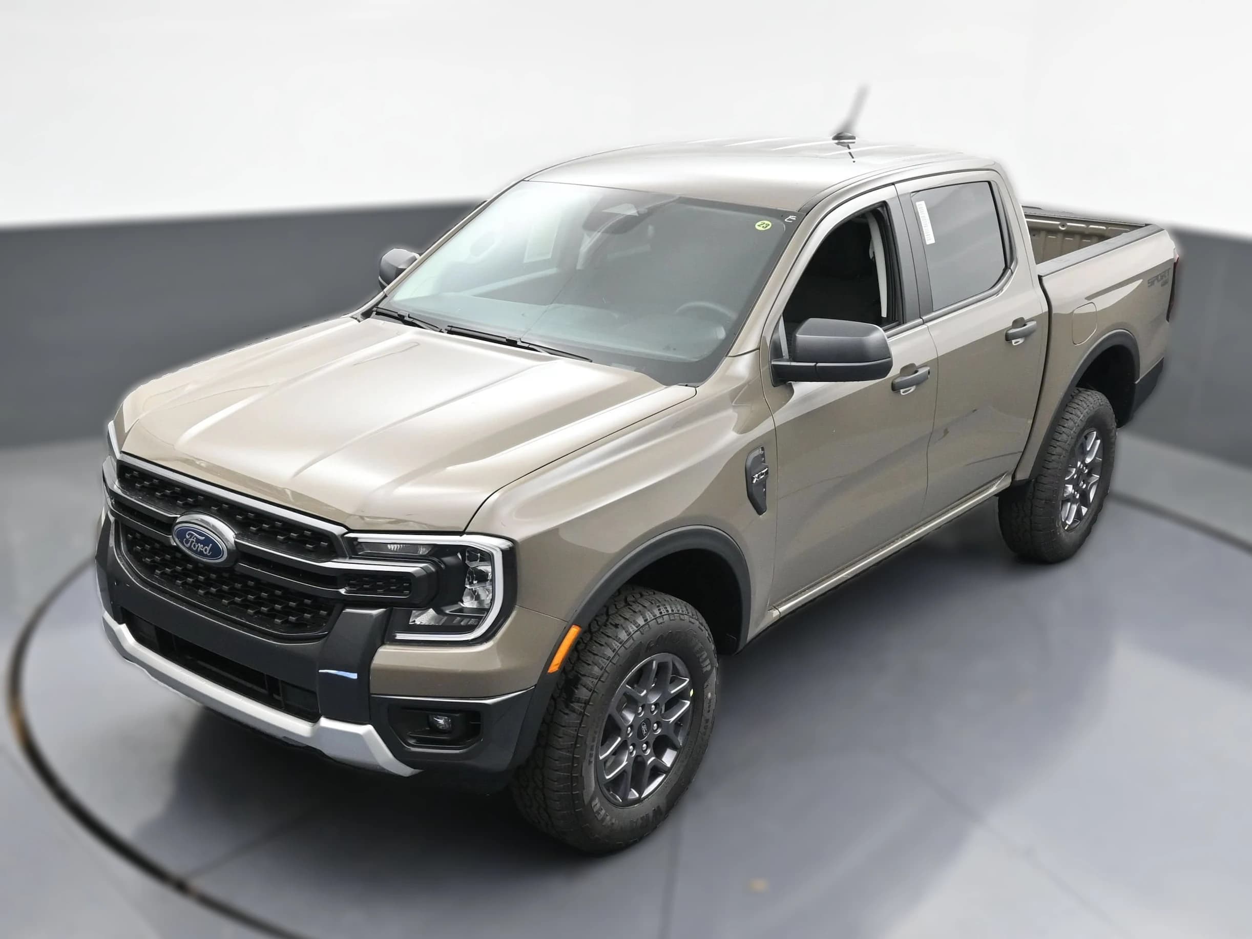 Ford Ranger XLT 4WD SuperCrew 5' Box 2026 — side view