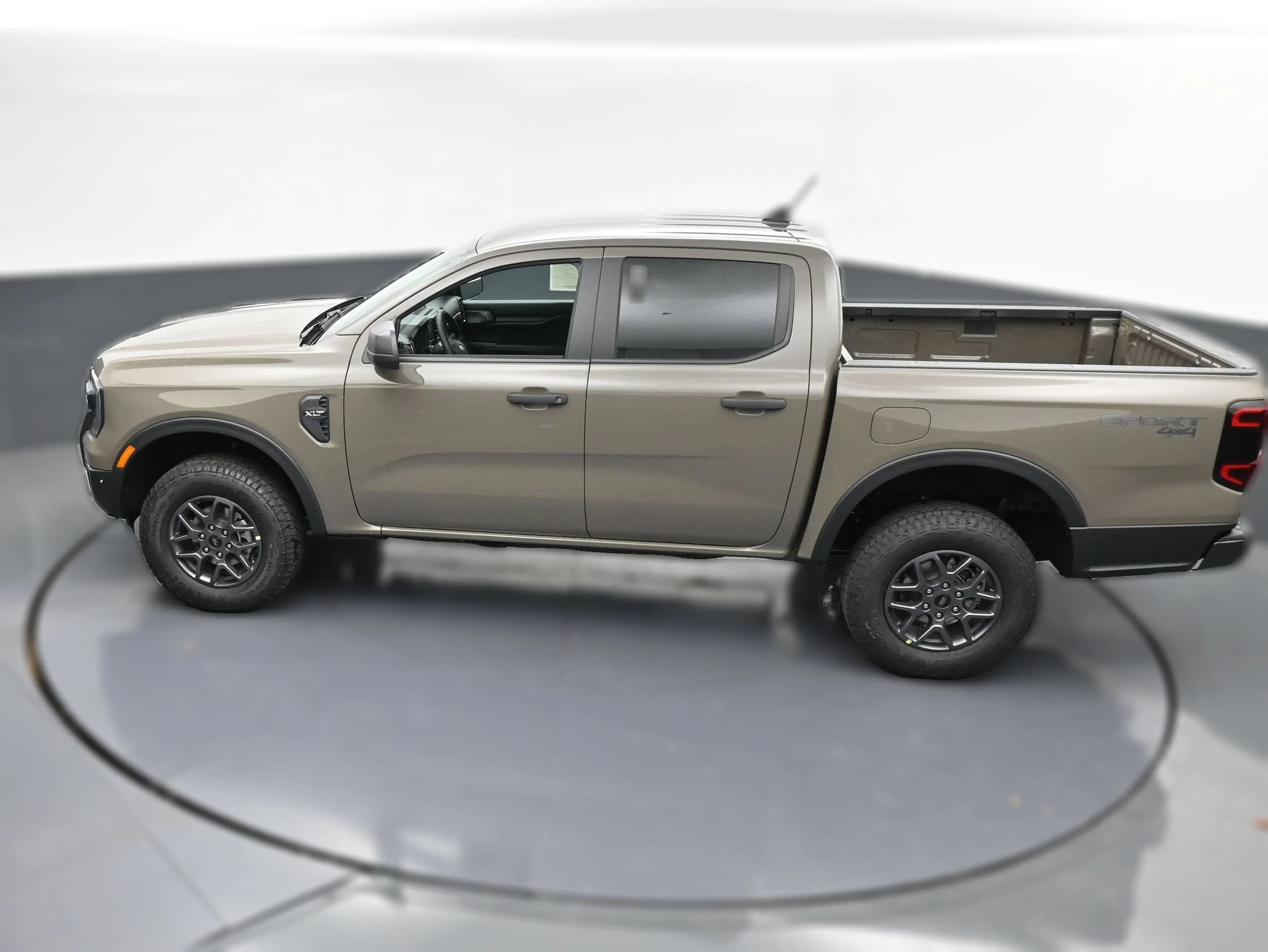 Ford Ranger XLT 4WD SuperCrew 5' Box 2026 — side view