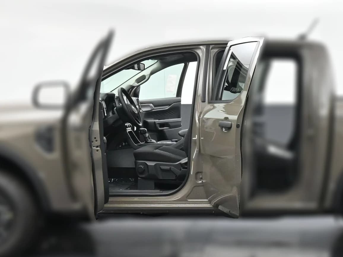 Ford Ranger XLT 4WD SuperCrew 5' Box 2026 — side view