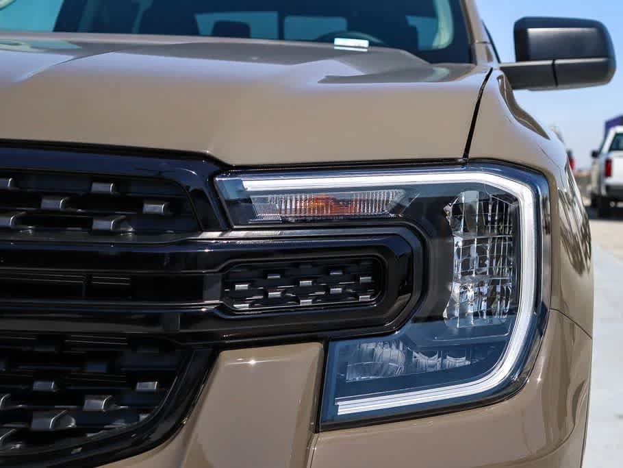 Ford Ranger XLT 4WD SuperCrew 5' Box 2026 — side view