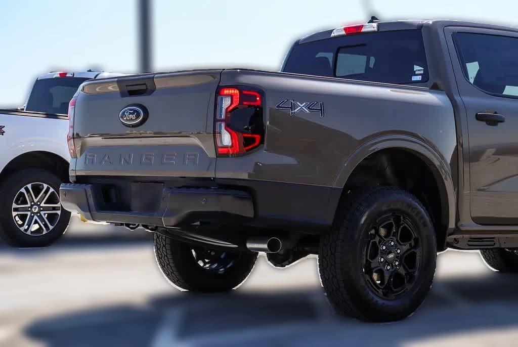 Ford Ranger XLT 4WD SuperCrew 5' Box 2026 — side view