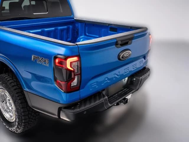Ford Ranger XLT 4WD SuperCrew 5' Box 2026 — side view