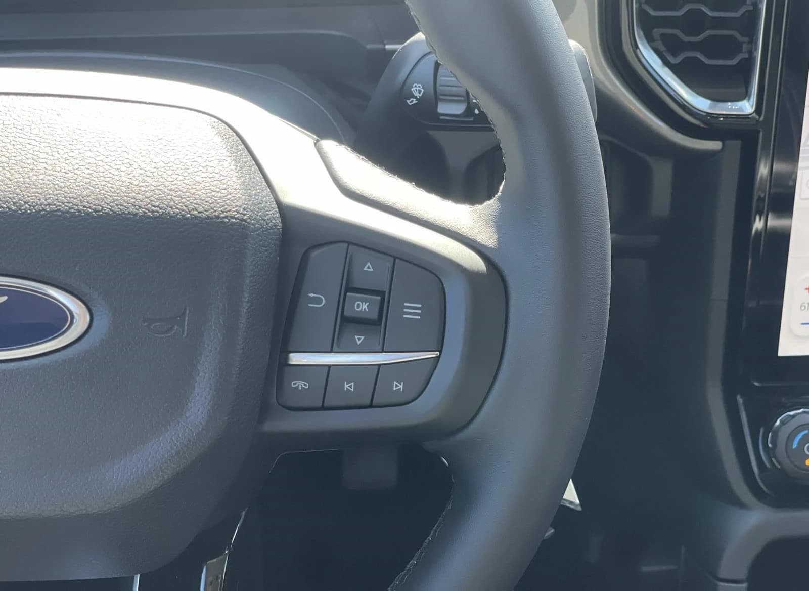 Ford Ranger XLT 4WD SuperCrew 5' Box 2026 — side view