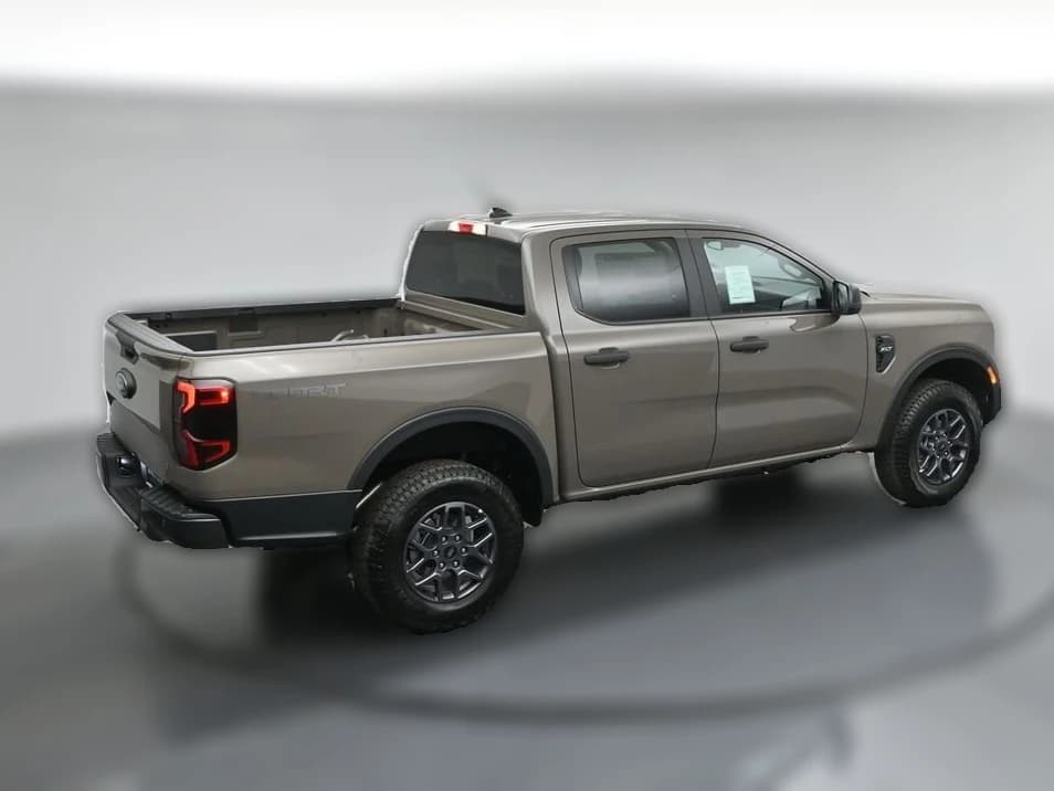 Ford Ranger XLT 4WD SuperCrew 5' Box 2026 — side view