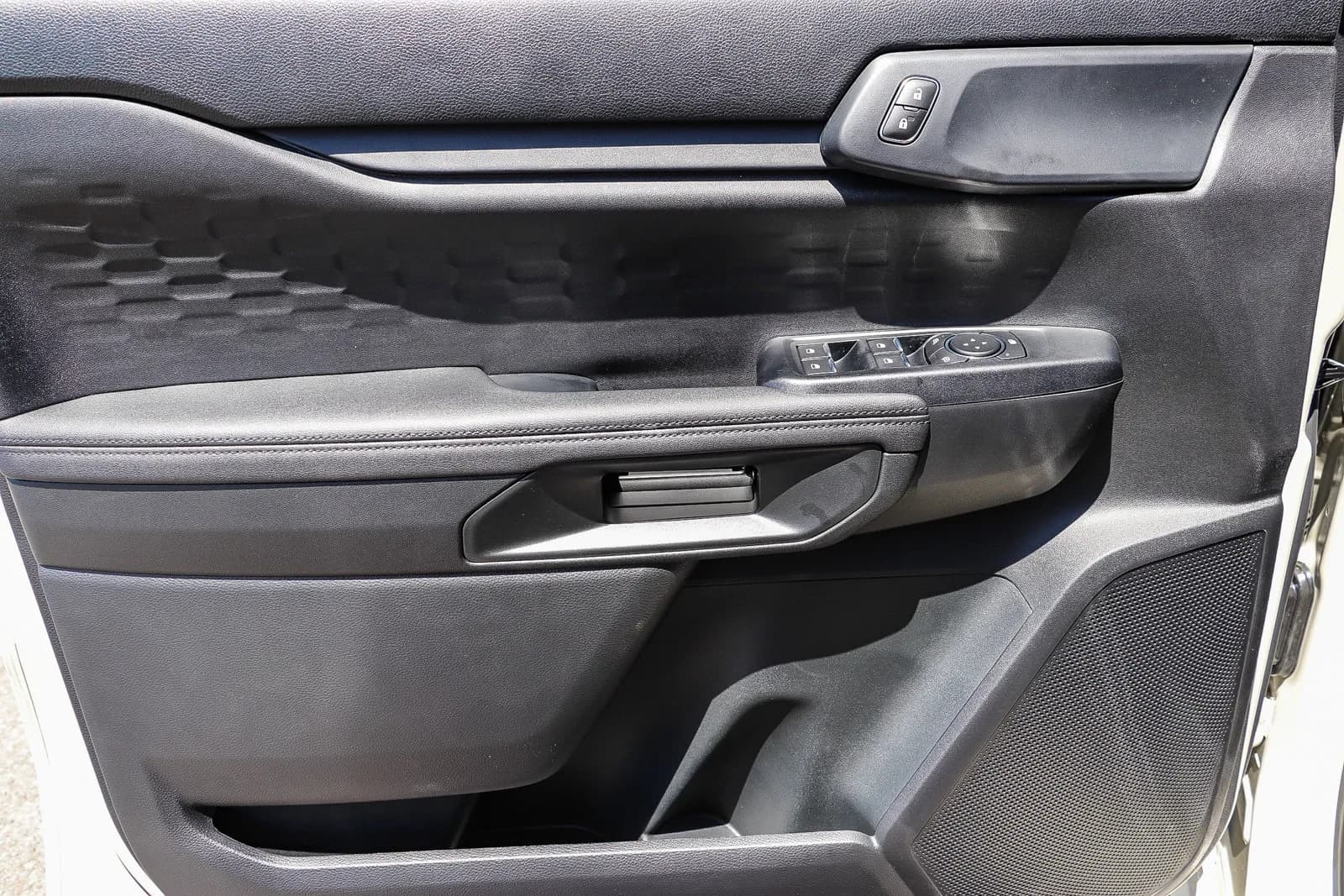 Ford Ranger XLT 4WD SuperCrew 5' Box 2026 — side view