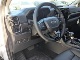 Ford Ranger LARIAT 4WD SuperCrew 5' Box 2025 — side view