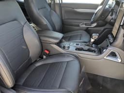 Ford Ranger LARIAT 4WD SuperCrew 5' Box 2025 — side view