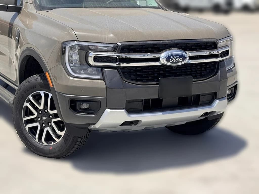 Ford Ranger LARIAT 4WD SuperCrew 5' Box 2026 — side view