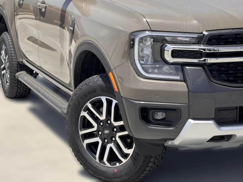 Ford Ranger LARIAT 4WD SuperCrew 5' Box 2026 — side view