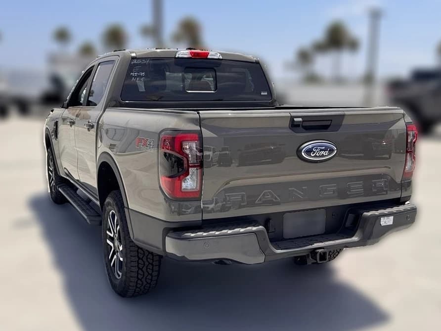 Ford Ranger LARIAT 4WD SuperCrew 5' Box 2026 — side view
