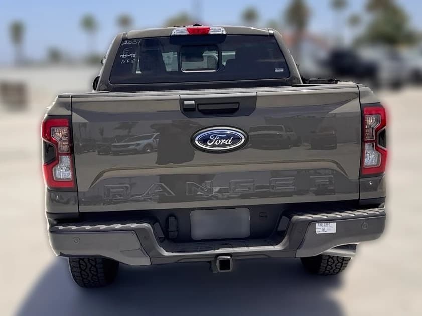 Ford Ranger LARIAT 4WD SuperCrew 5' Box 2026 — side view