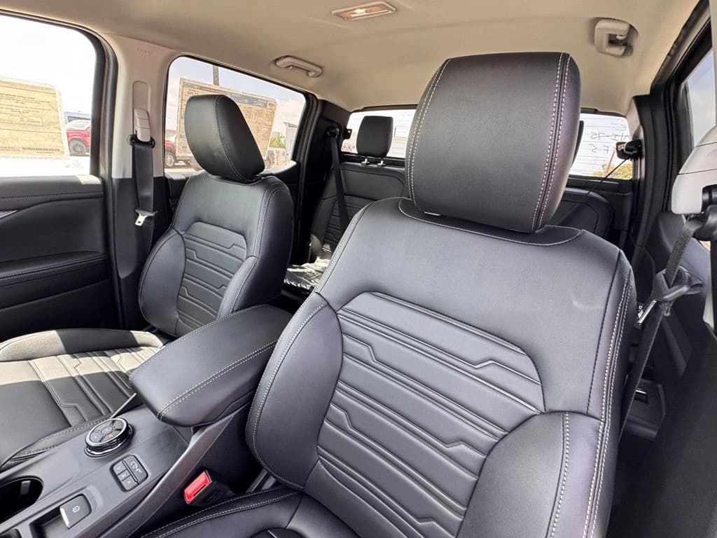 Ford Ranger LARIAT 4WD SuperCrew 5' Box 2026 — side view