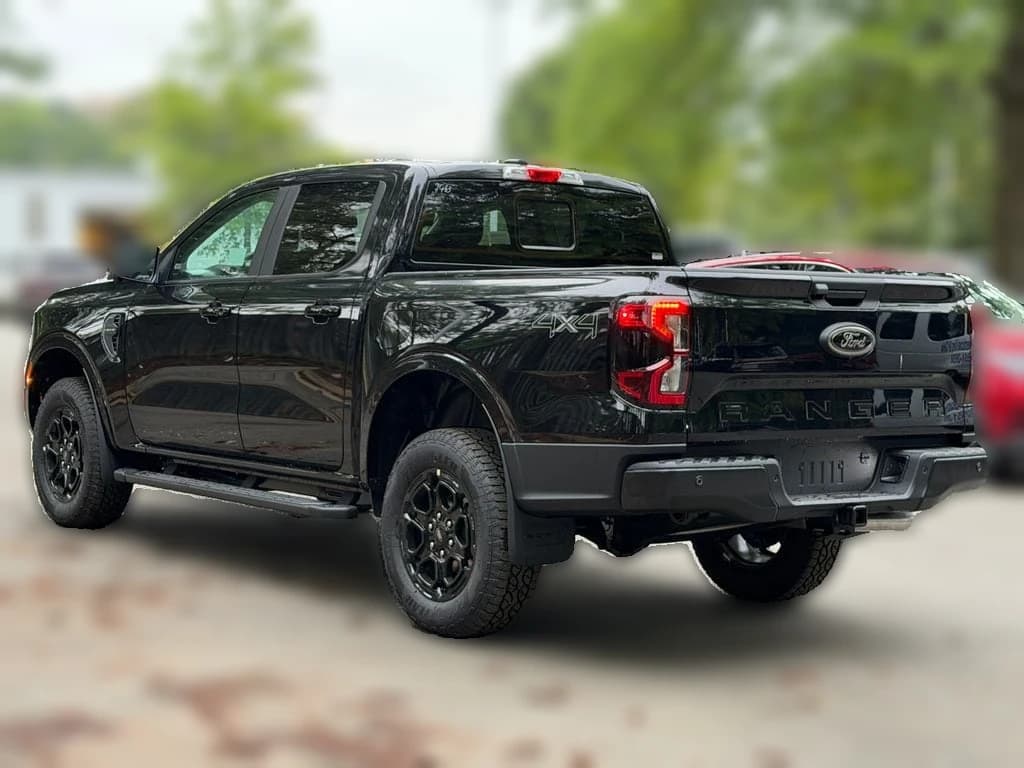 Ford Ranger LARIAT 4WD SuperCrew 5' Box 2026 — side view